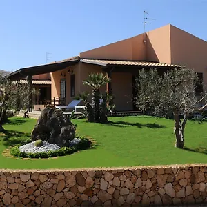 Nicola Santoro Casa vacanze Custonaci